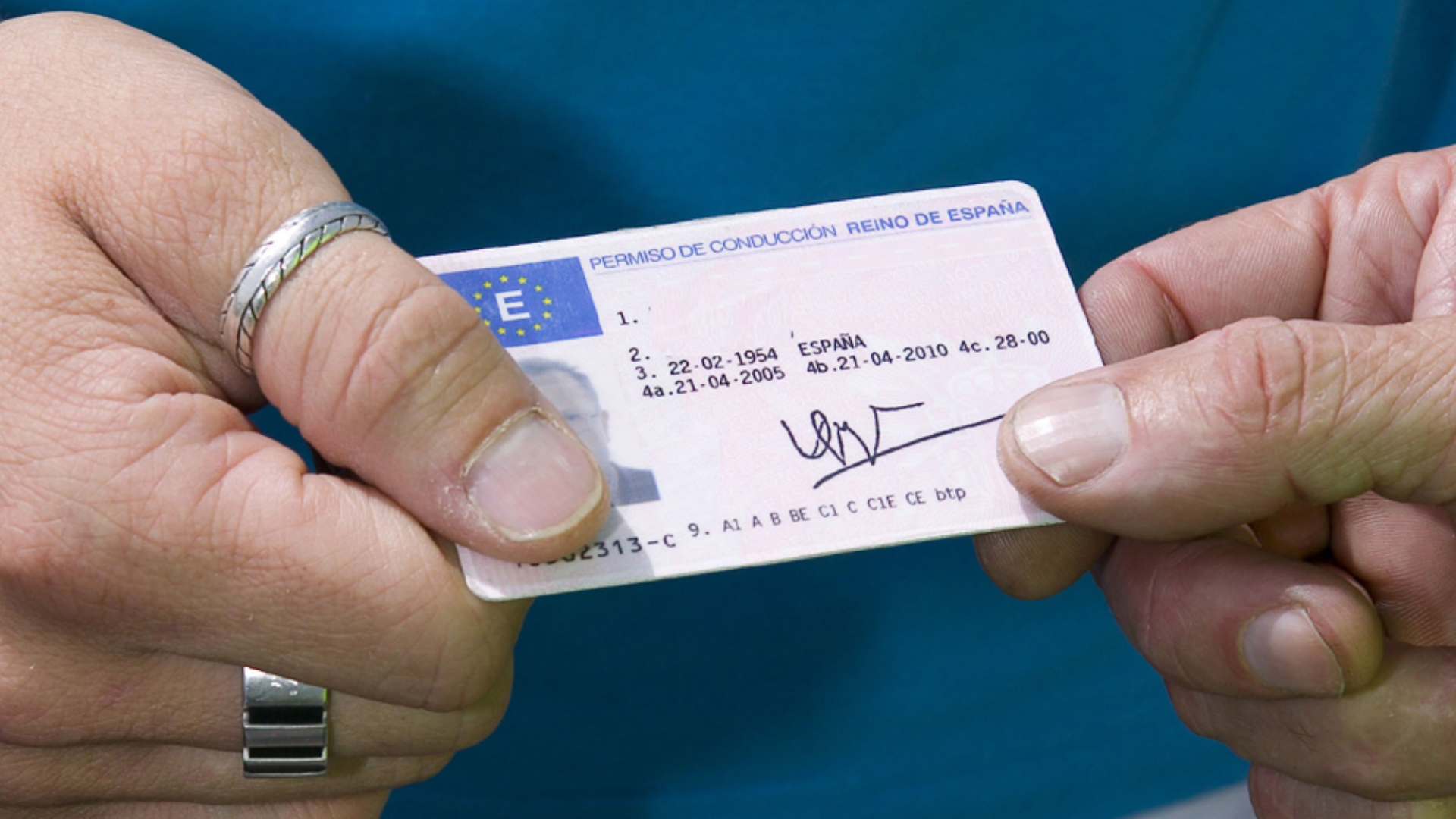 Spanish Driver's License Carousel Slide 2